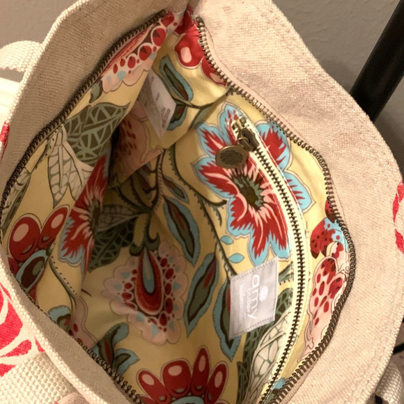 Amy Butler for Kalencom Ginger Tote - Garnet - Picture 4 of 5